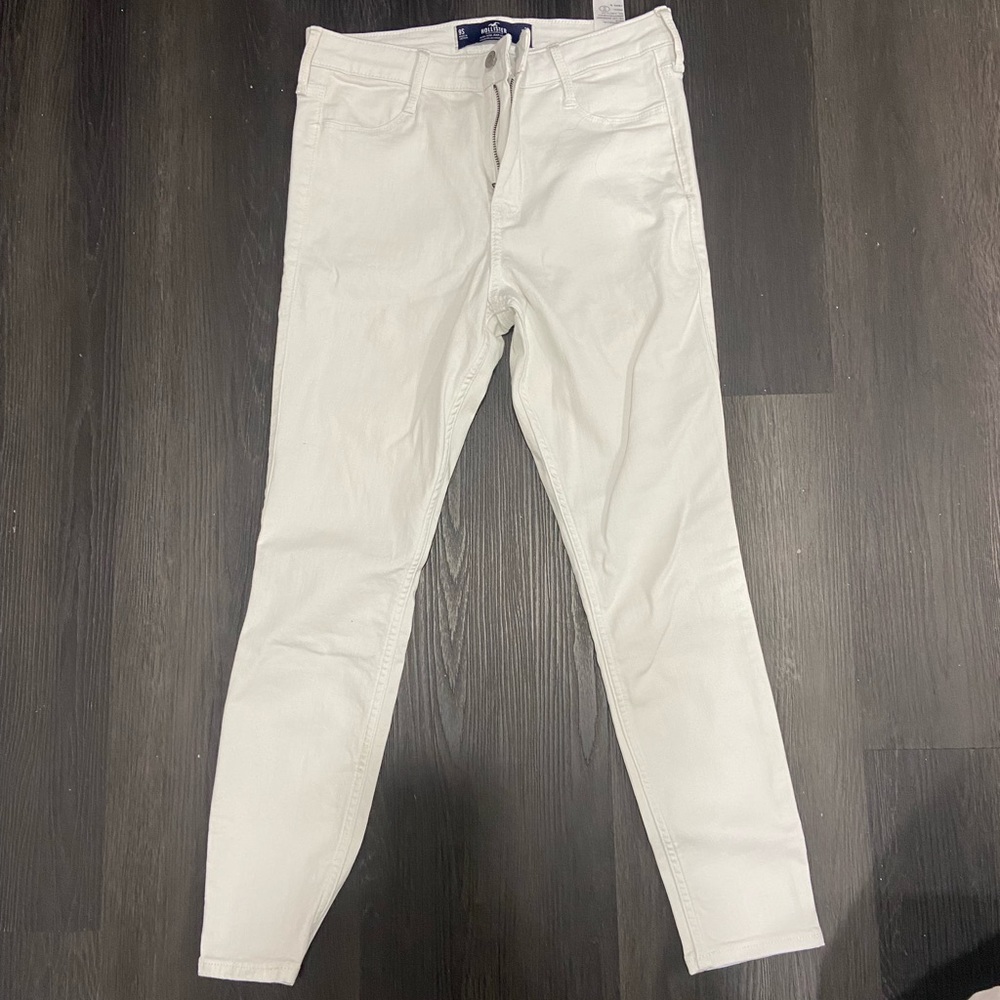 White skinny jeans